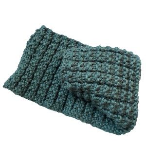 🧶🧶 HAND KNIT NECK WARMER. GREAT STOCKING STUFFER. COZY WARM AND COMFY
